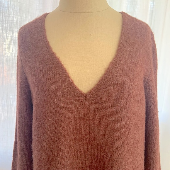 Calvin Klein V Neck Bell Sleeve Sweater - Picture 2 of 8